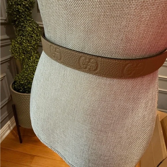Gucci Interlocking GG Supreme Belt Size 120/48 NWT Neutral Unisex
